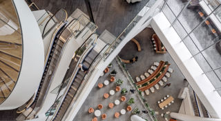 Landmark buildings and the path to net zero emissions