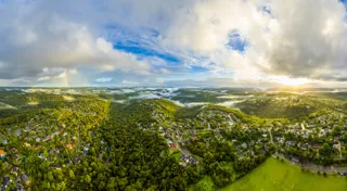 Federal Government backs Australia’s ‘green bank’ with $20.5 billion increase in investment capital Federal Government backs Australia’s ‘green bank’ with $20.5 billion increase in investment capital
